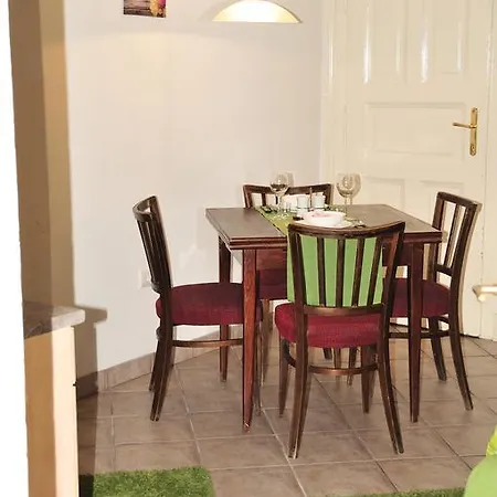 Apriory Apartmants Sas *